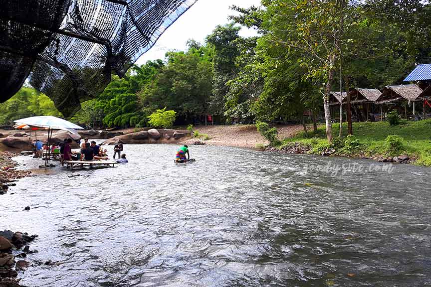 เที่ยวเขื่อนขุนด่านฯ 4 ทานข้าวที่แก่งเทียมฯ