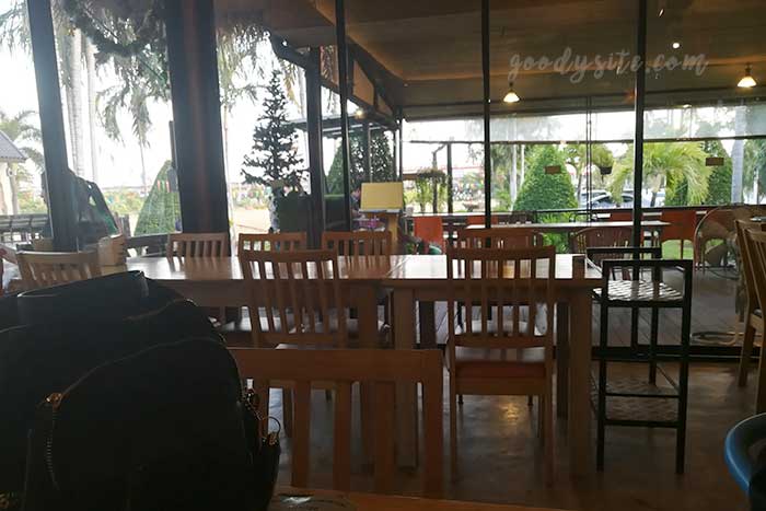 ร้านอาหารชมนา บาร์แอนด์เทอเรส รามคำแหง 211
