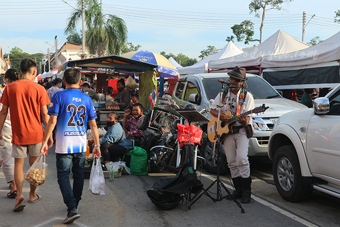 มวกเหล็ก 4 ตลาดนัดคาวบอย