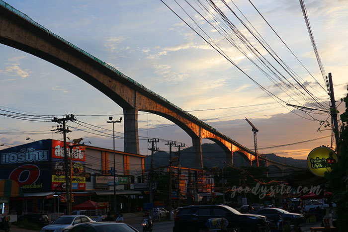 มวกเหล็ก 4 ตลาดนัดคาวบอย