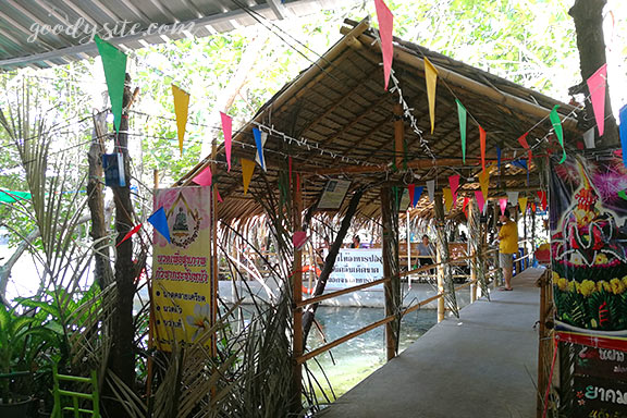 สวนน้ำพันท้ายนรสิงห์ 2 ตลาดริมคลองพ่อพันท้าย