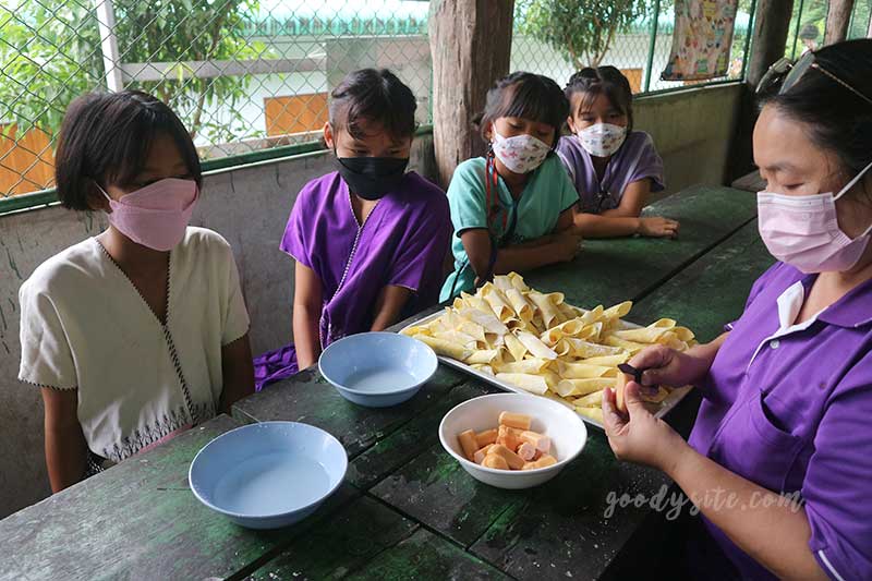 ตาก 1 โรงเรียนบ้านแม่ออกผารู ห้องเรียนสาขาทินึเด