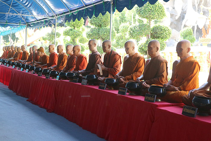 นครนายก 5 วัดมณีวงศ์