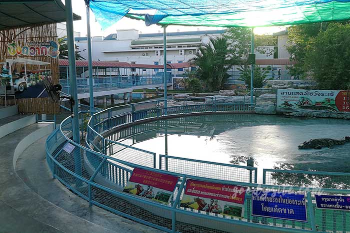 สถานแสดงพันธ์ุสัตว์น้ำบึงฉวากเฉลิมพระเกียรติ สุพรรณบุรี