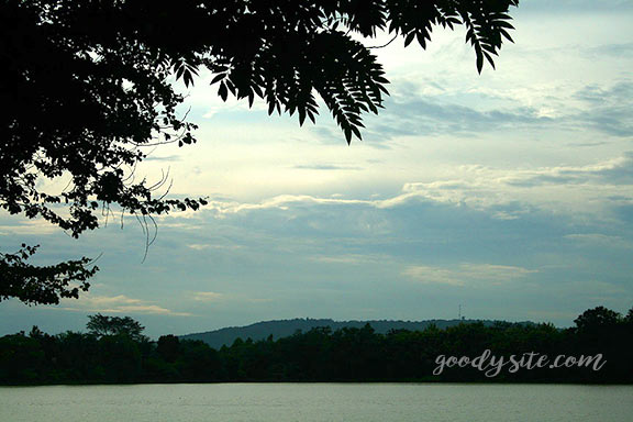 บุรีรัมย์ 15 ทะเลาสาบสีเงิน ข้างปราสาทเมืองต่ำ