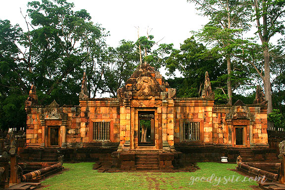 บุรีรัมย์ 14 ปราสามเมืองต่ำ อ. ประโคนชัย จ. บุรีรัมย์