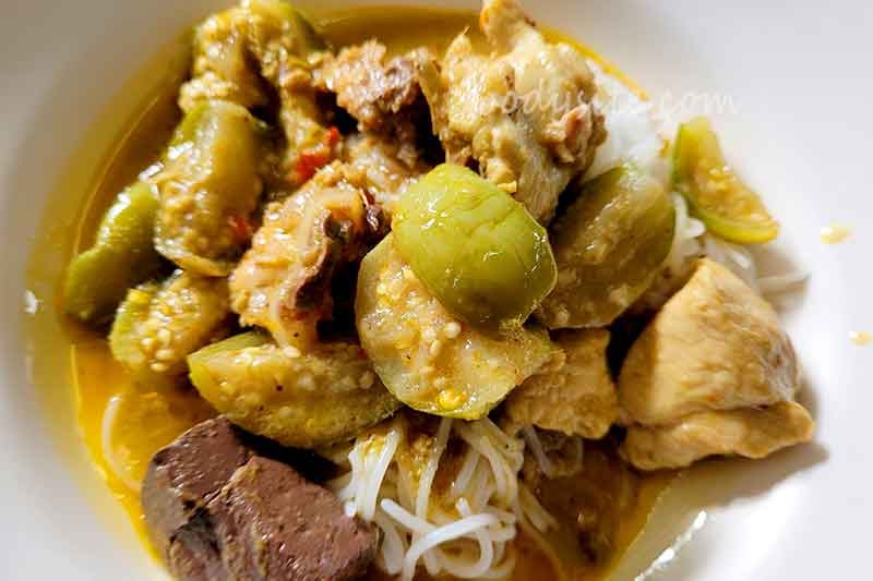 รังสิต 1 ร้านต้นไทร