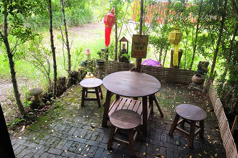 ร้านสายลมจอย ซอย 1