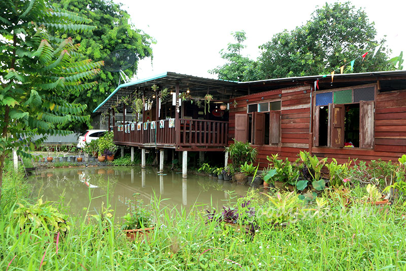 ร้าน หอมฉุย by โกอาร์ท