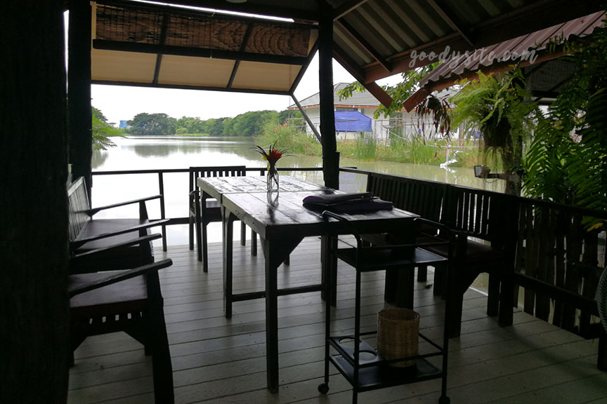 ร้านอาหาร เพลิน เพลิน Ploen Ploen Restaurant