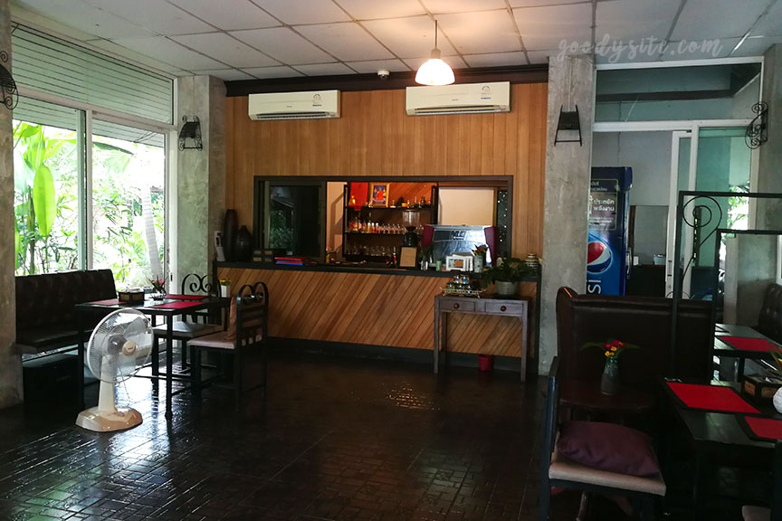 ร้านอาหาร เพลิน เพลิน Ploen Ploen Restaurant