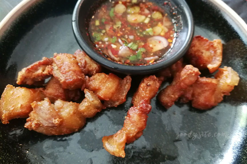 ร้านอาหาร เพลิน เพลิน Ploen Ploen Restaurant