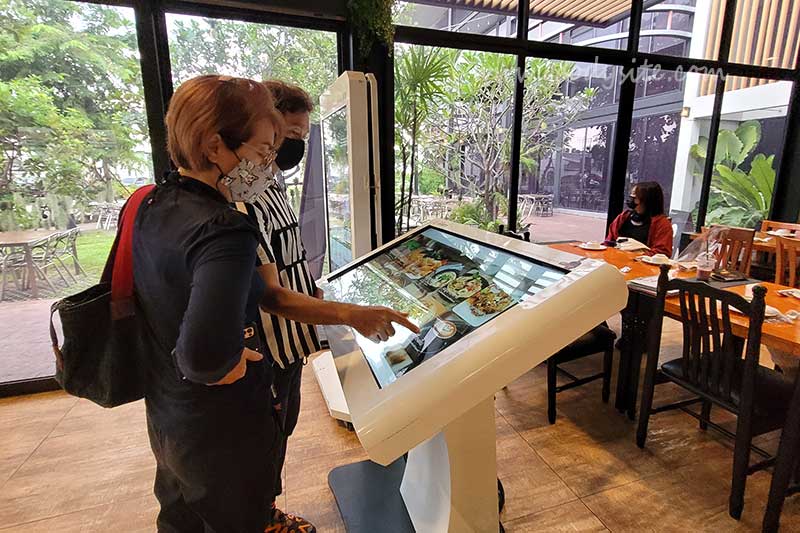 ร้านเพกะลาว ลำลูกกา