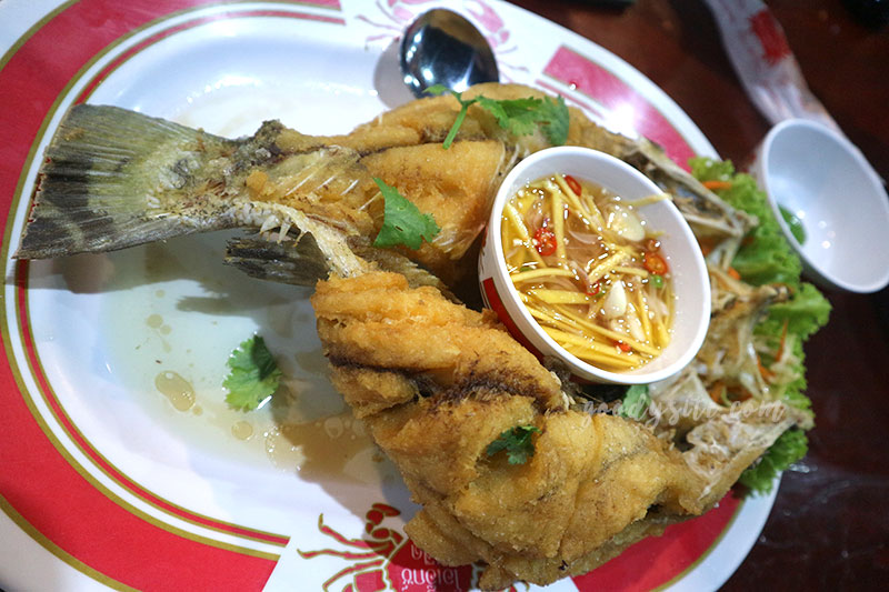 หัวหิน 3 ร้านอาหาร โอเอ็กซ์ซีฟู๊ด