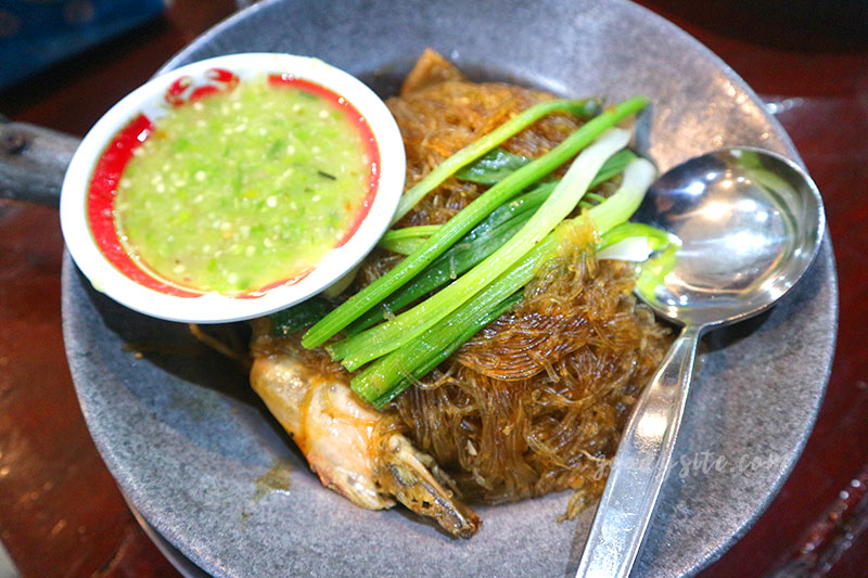 หัวหิน 3 ร้านอาหาร โอเอ็กซ์ซีฟู๊ด