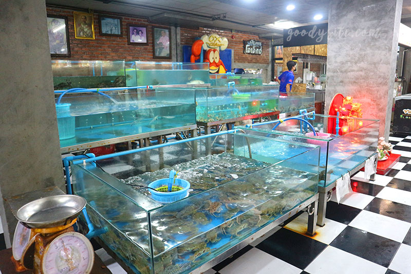 หัวหิน 3 ร้านอาหาร โอเอ็กซ์ซีฟู๊ด