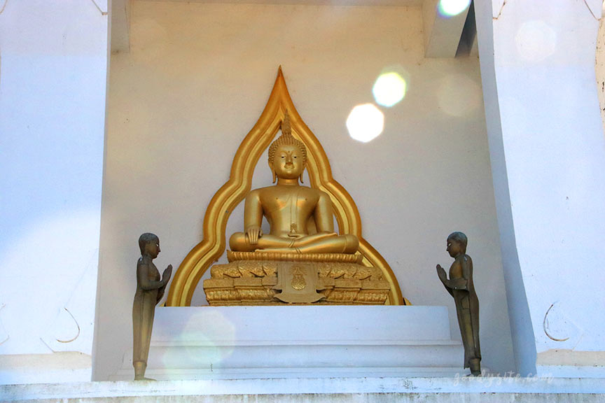 เพชรบูรณ์อีกครั้ง 10 พระบรมธาตุเจดีย์กาญจนาภิเษก
