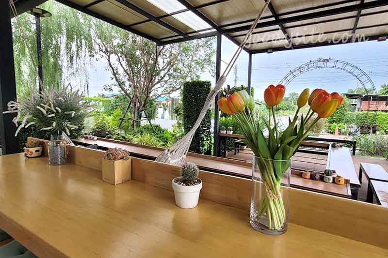 รังสิต 3 เมล่อนแอนด์คาเฟ่