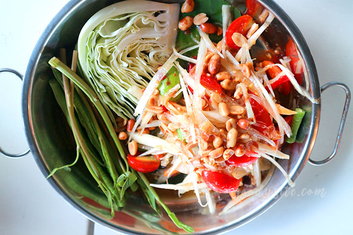 แปดริ้ว 3 ร้าน มีน้ำมีปลา