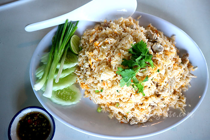 แปดริ้ว 3 ร้าน มีน้ำมีปลา