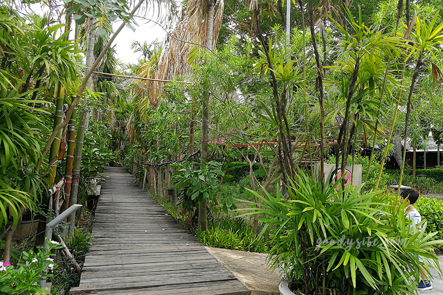 แปดริ้ว 1 ร้านอาหารเปียซิม การ์เด้น