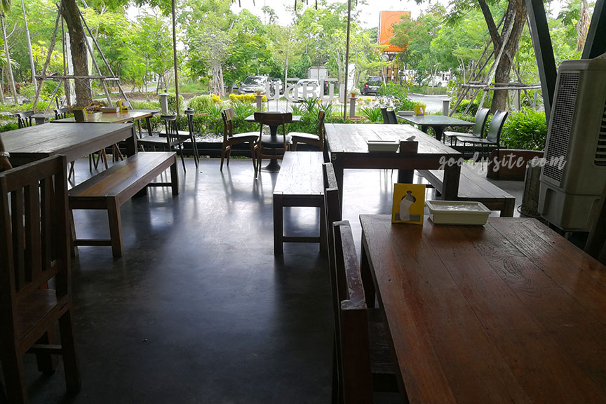 แปดริ้ว 1 ร้านอาหารเปียซิม การ์เด้น