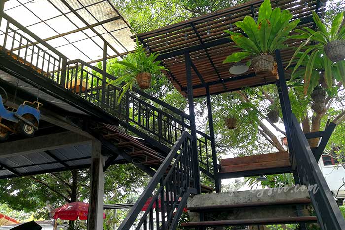 ร้านกาแฟ ไปยาลใหญ่ Pai Yan Yai