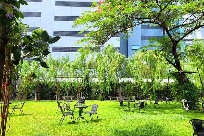 66 Cottage ร้านกาแฟท่ามกลางตึกสูง