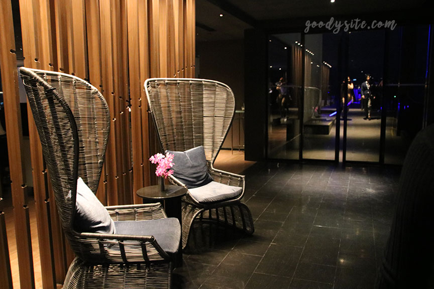 Hilton3 Horizon Rooftop Restaurant and Bar