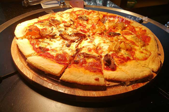 Hotel Vista 2: The Food