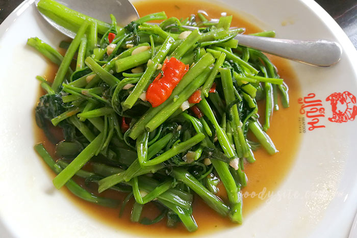 ทำบุญคุณยาย 6 มื้อกลางวันที่ปูเป็น