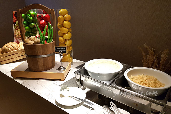 ทำบุญคุณยาย 3 ที่พัก 2 M Hotel