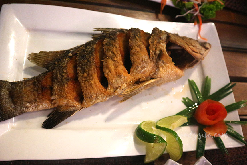 ภูเก็ต 10 โรงแรมศรีพันวา5 ครัวบลูเวฟ Blue Wave Restaurant