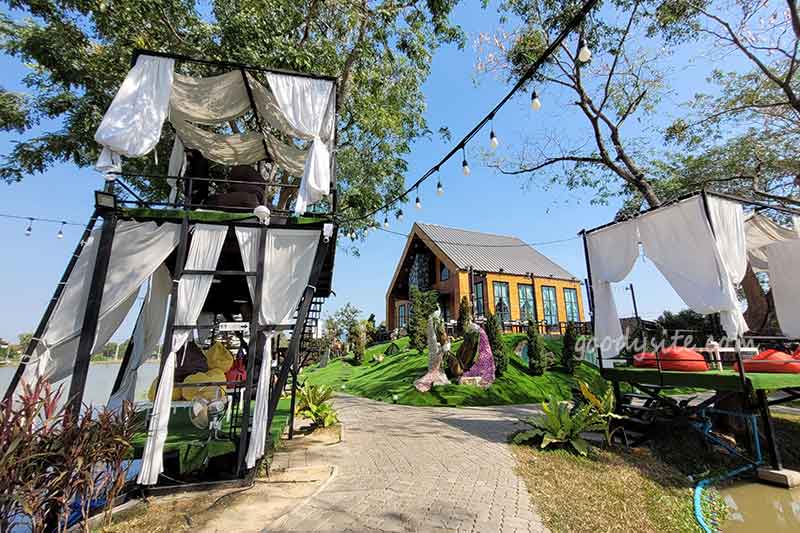 ริมลากูน คาเฟ่ แอนด์ เรสเตอรองต์