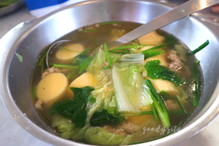 ร้านอาหารสายลม บางปู วิวดี อาหารอร่อย
