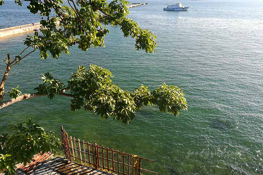พัทยา-สีชัง 4 ที่พักเกาะสีชัง ริมทะเลรีสอร์ท สำเภาเงิน