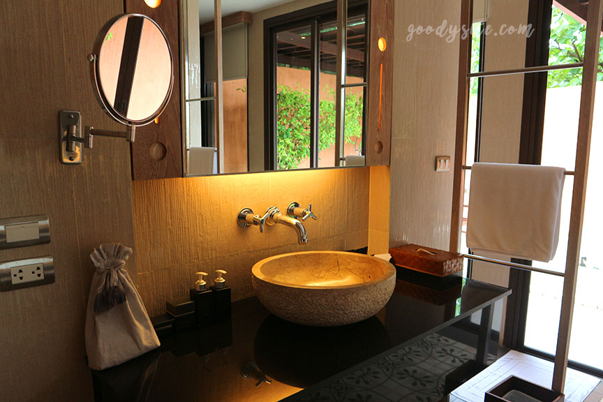 ภูเก็ต 7 โรงแรมศรีพันวา