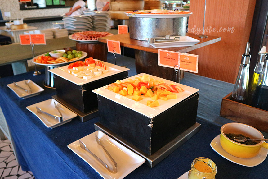 ภูเก็ต 10 โรงแรมศรีพันวา4 อาหารเช้า