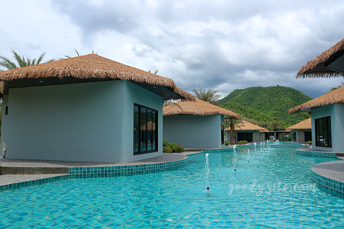 เพชรบุรี 1 Suncharm Villa Reseort