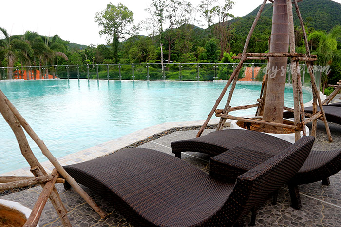 เพชรบุรี 1 Suncharm Villa Reseort