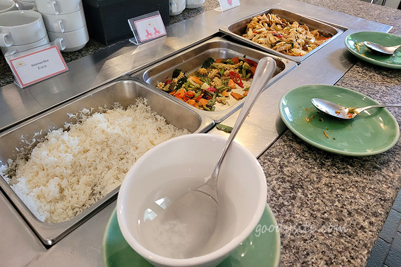อาหาร การกินขณะพักที่ Sunshine Garden Resort