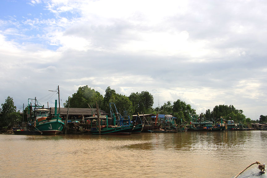 ตราด 5 บ้านท่าระแนะ กับลานตะบูน