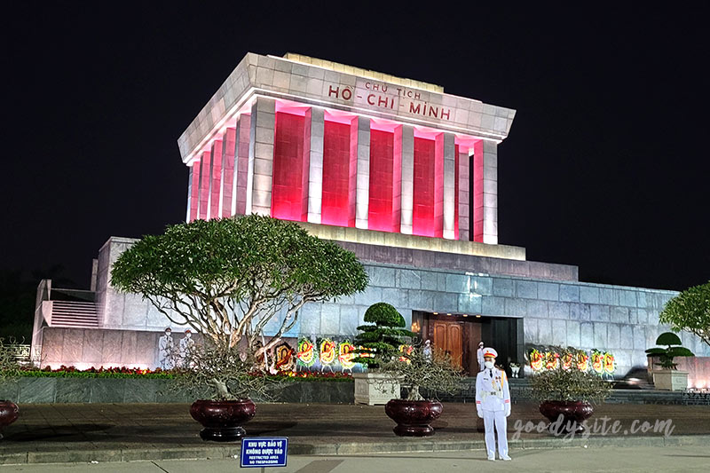 เวียดนามอีกครั้ง 6 สุสานลุงโฮ และถนน 36 สาย