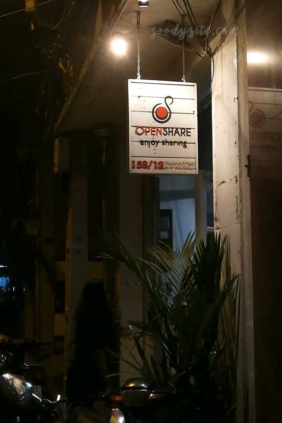 เวียดนาม 5 ฟังเพลงที่ร้าน Open Share