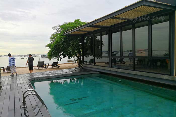 ศรีราชา 2 ที่พัก Balcony