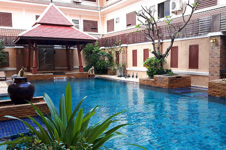 พัทยา-เกาะไผ่ 1: ที่พัก ไอยรี เพลส รีสอร์ท